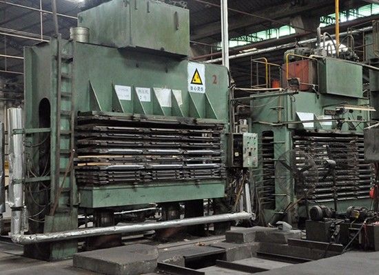 화려한 목재 플레어 산토스 로즈우드 사람 만든 플레어 시트 2050-3200mm 음악 악기 중국 공장