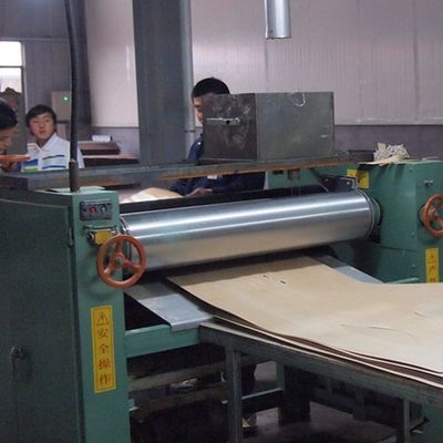 문외피 OEM 엔지니어드 우드 베니어판 흰떡갈나무 노란 수직결 H6205S 2500-3100mm