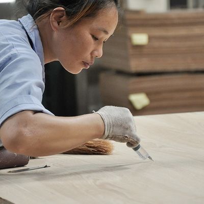 천연 티크 크라운 우드 베니어 멋진 합판 보드 Mdf 마분지 가구 베이스 보드 2440 2745mm 길이