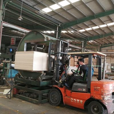 얼굴 천연 석황 왕관 나무 장단 E0/E1 고급 프라이वुड / Mdf / 칩 보드