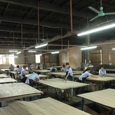 새로운 설계의 엔지니어링 중국 오크 목재 플레너 시트 NCO-L891N/L268N 0.3mm 캐비닛 얼굴에 대한 후퇴